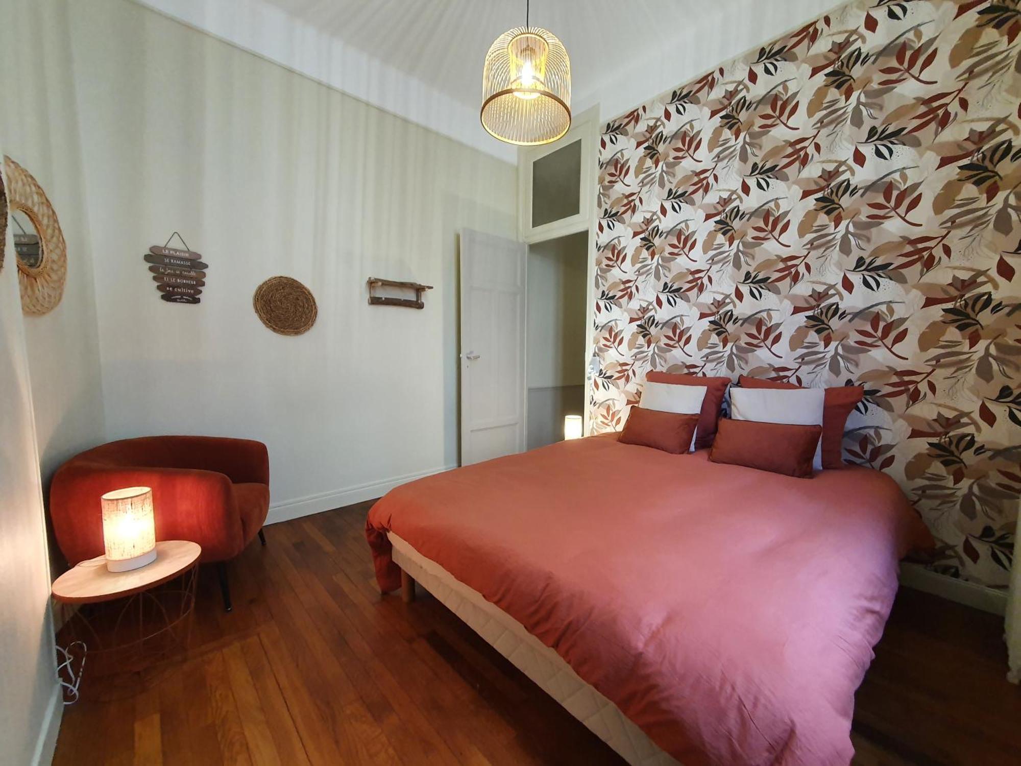 Appartement Vue Exceptionnelle Sur La Cathedrale, Standing Et Garage Prive Reims